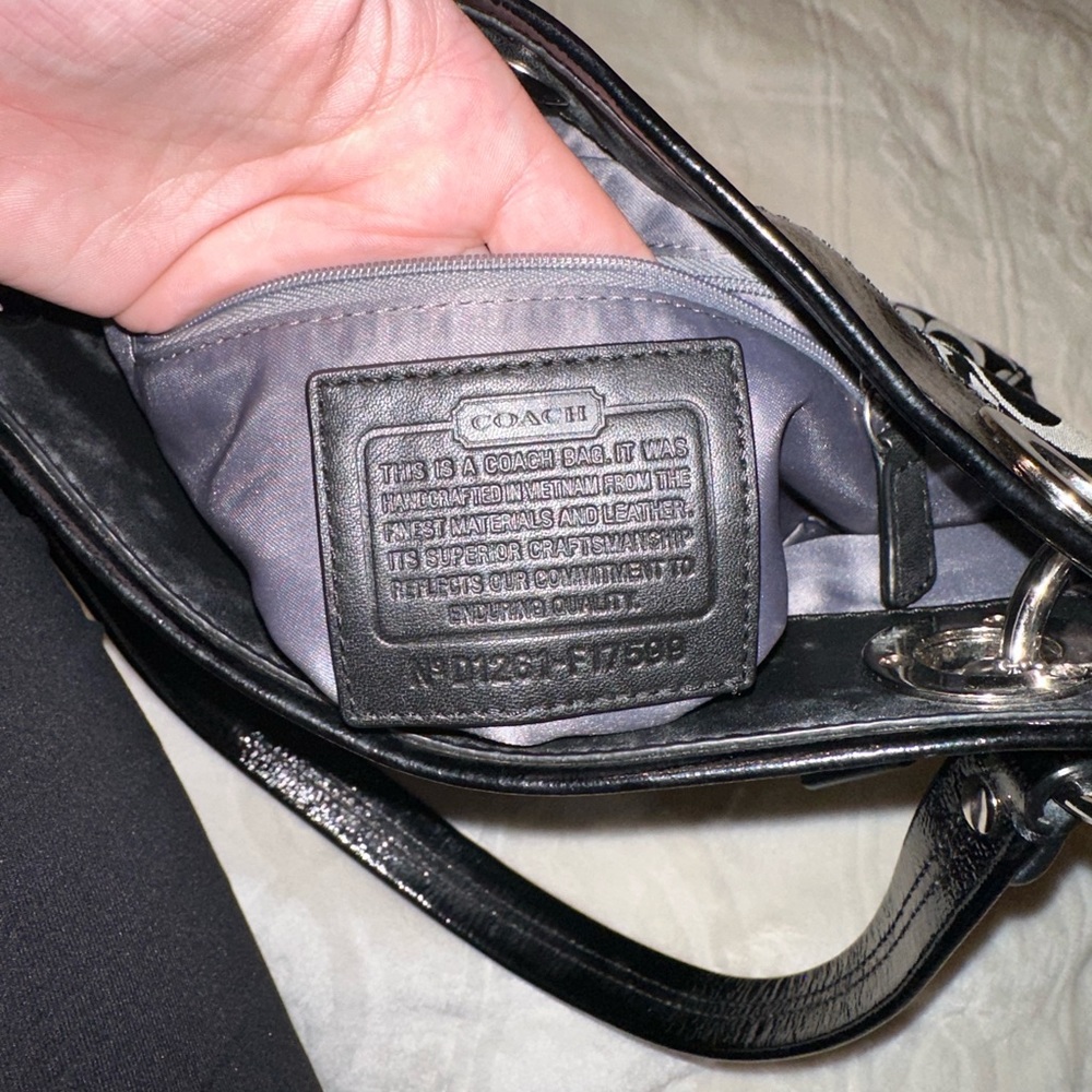 Coach purse - Picture 3 of 4